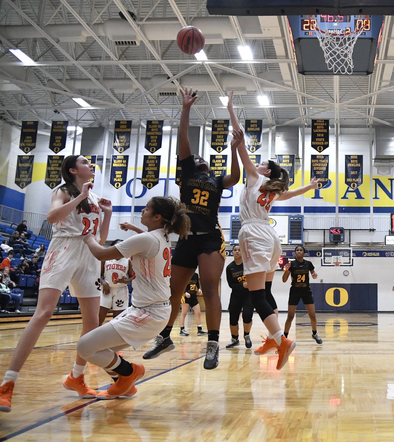 Edwardsville vs Hazelwood Central in Southern Illinois Shootout